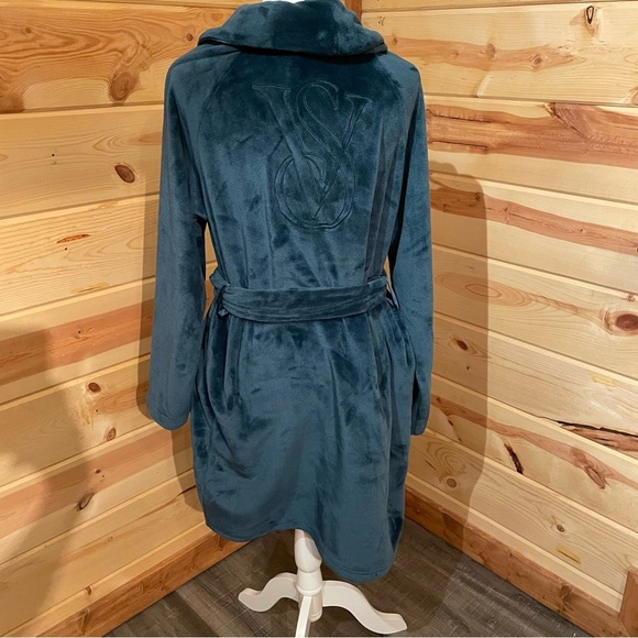 Victoria's Secret Green Plush Robe Shawl Collar - Picture 9 of 9